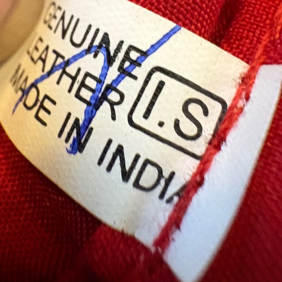 Red genuine patchwork leather crossbody/waistpack (Fanny pack) - NWOT - Picture 4 of 10